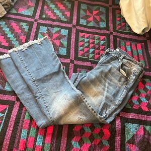 KanCan Frayed Hem Cropped Jeans in Light Blue